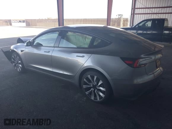 ✅ 2025 Tesla Model 3 Long Range • VIN: 5YJ3E1EA8SF929430 • Lot: 43504491. Wystawiony na IAAI z przebiegiem 11 035 mil. Bezpłatny archiwum sprzedaży aukcyjnych z USA i szczegółowy raport historii pojazdu na DreamBid. Zdjęcie 3.