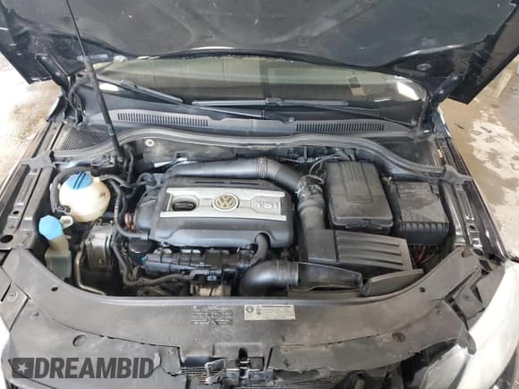 ✅ 2010 Volkswagen CC Sport • VIN: WVWML7AN9AE513344 • Lot: 71968355. Wystawiony na Copart z przebiegiem 153 254 mil. Bezpłatny archiwum sprzedaży aukcyjnych z USA i szczegółowy raport historii pojazdu na DreamBid. Zdjęcie 11.