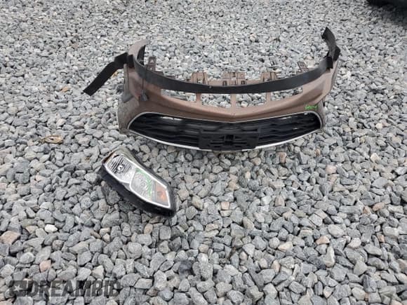 ✅ 2019 Chevrolet Cruze LS • VIN: 3G1BC6SM2KS615270 • Lot: 84735175. Listed on Copart with 107,799 mi. Free auction sales archive from the USA and detailed vehicle history report at DreamBid. Image 13.