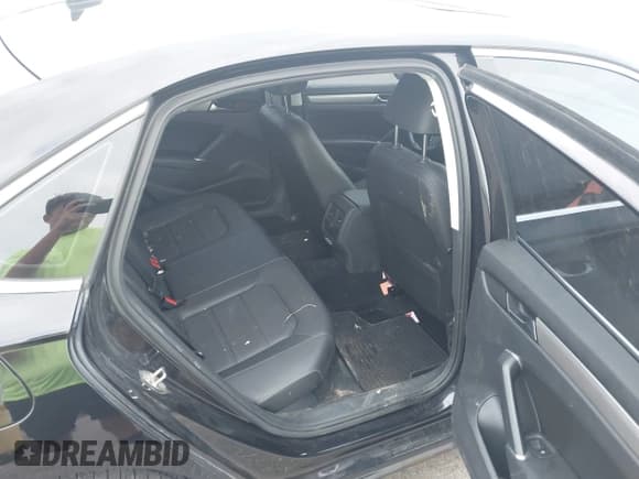 ✅ 2021 Volkswagen Passat SE • VIN: 1VWSA7A37MC018438 • Лот: 43039571. Опубликован ранее на IAAI с пробегом 83 584 миль. Бесплатный доступ к архиву аукционных продаж из США и подробный отчёт об истории автомобиля на DreamBid. Изображение 8.