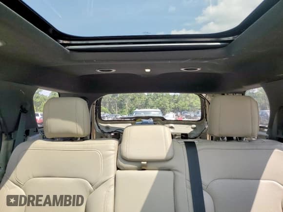 ✅ 2018 Ford Explorer Limited • VIN: 1FM5K7F85JGC48366 • Lot: 71534415. Wystawiony na Copart z przebiegiem 107 753 mil. Bezpłatny archiwum sprzedaży aukcyjnych z USA i szczegółowy raport historii pojazdu na DreamBid. Zdjęcie 10.