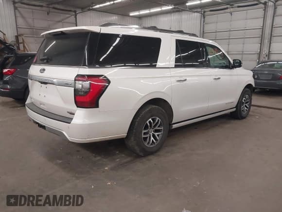 ✅ 2019 Ford Expedition Max Platinum • VIN: 1FMJK1MT6KEA18920 • Lot: 43619028. Wystawiony na IAAI z przebiegiem 108 772 mil. Bezpłatny archiwum sprzedaży aukcyjnych z USA i szczegółowy raport historii pojazdu na DreamBid. Zdjęcie 4.