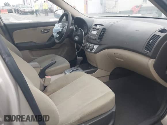 2010 Hyundai Elantra SE with VIN KMHDU4AD2AU048166, listed as a IAAI auction lot 42648304 with 131,122 mi miles and . Bid and sale history available at DreamBid. Image 5.