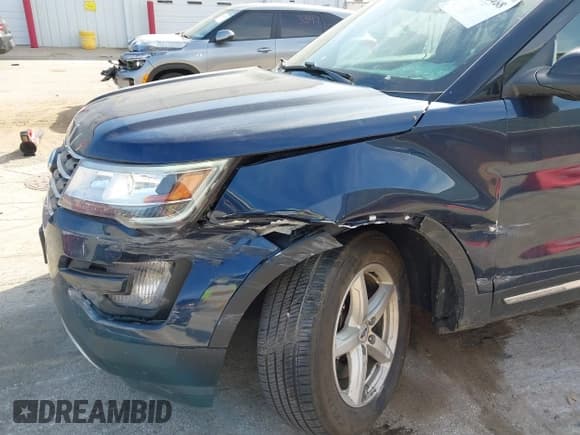 ✅ 2017 Ford Explorer XLT • VIN: 1FM5K8DH3HGA14021 • Lot: 43180468. Wystawiony na IAAI z przebiegiem 161 443 mil. Bezpłatny archiwum sprzedaży aukcyjnych z USA i szczegółowy raport historii pojazdu na DreamBid. Zdjęcie 6.