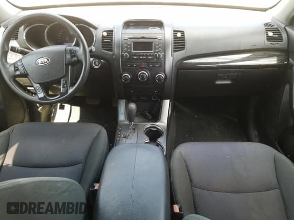 ✅ 2011 Kia Sorento LX • VIN: 5XYKTDA28BG038760 • Лот: 61899775. Опубликован ранее на Copart с пробегом 192 477 миль. Бесплатный доступ к архиву аукционных продаж из США и подробный отчёт об истории автомобиля на DreamBid. Изображение 8.