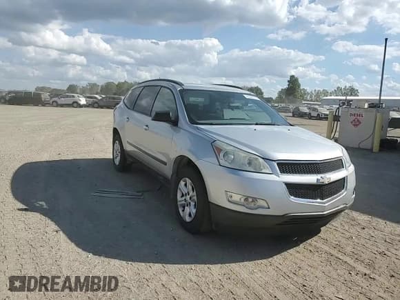 ✅ 2012 Chevrolet Traverse LS • VIN: 1GNKREED1CJ307528 • Lot: 85355725. Wystawiony na Copart z przebiegiem 142 023 mil. Bezpłatny archiwum sprzedaży aukcyjnych z USA i szczegółowy raport historii pojazdu na DreamBid. Zdjęcie 14.