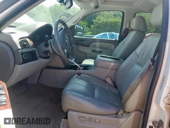 ✅ 2010 GMC Yukon SLT • VIN: 1GKUCCE08AR284790 • Lot: 66235625. Listed on Copart with 258,058 mi. Free auction sales archive from the USA and detailed vehicle history report at DreamBid. Image 7.