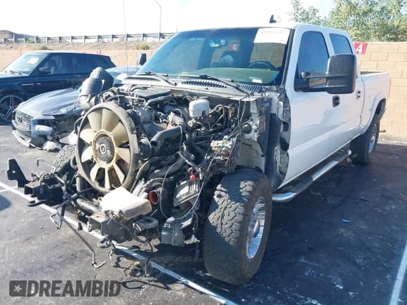 ✅ 2007 Chevrolet Silverado 2500HD LT1 • VIN: 1GCHK23D67F160348 • Lot: 43269127. Wystawiony na IAAI z przebiegiem 179 920 mil. Bezpłatny archiwum sprzedaży aukcyjnych z USA i szczegółowy raport historii pojazdu na DreamBid. Zdjęcie 6.