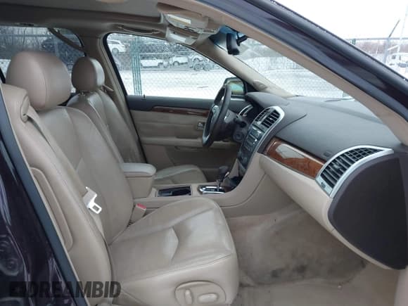 ✅ 2009 Cadillac SRX AWD • VIN: 1GYEE437390112841 • Lot: 41317070. Wystawiony na IAAI z przebiegiem 139 513 mil. Bezpłatny archiwum sprzedaży aukcyjnych z USA i szczegółowy raport historii pojazdu na DreamBid. Zdjęcie 5.