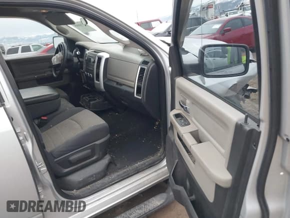 ✅ 2010 Dodge 1500 SLT • VIN: 1D7RV1GP9AS234358 • Lot: 41760505. Wystawiony na IAAI z przebiegiem 132 731 mil. Bezpłatny archiwum sprzedaży aukcyjnych z USA i szczegółowy raport historii pojazdu na DreamBid. Zdjęcie 5.