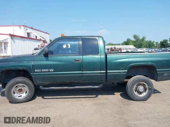 ✅ 1999 Dodge 2500 • VIN: 3B7KF23Z8XG172845 • Lot: 42691760. Listed on IAAI with 140,362 mi. Free auction sales archive from the USA and detailed vehicle history report at DreamBid. Image 6.