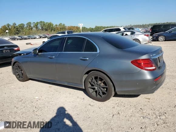 ✅ 2018 Mercedes-Benz E 300 • VIN: WDDZF4JB3JA392017 • Lot: 91405965. Listed on Copart with 105,070 mi. Free auction sales archive from the USA and detailed vehicle history report at DreamBid. Image 2.