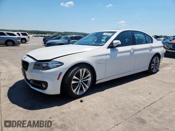 ✅ 2016 BMW 5 Series 528i • VIN: WBA5A5C50GG354543 • Lot: 71454205. Listed on Copart with 166,288 mi. Free auction sales archive from the USA and detailed vehicle history report at DreamBid. Image 1.
