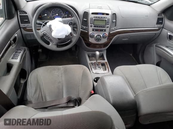 ✅ 2011 Hyundai Santa Fe GLS • VIN: 5XYZGDAG2BG019619 • Lot: 86691604. Listed on Copart with 125,338 mi. Free auction sales archive from the USA and detailed vehicle history report at DreamBid. Image 8.