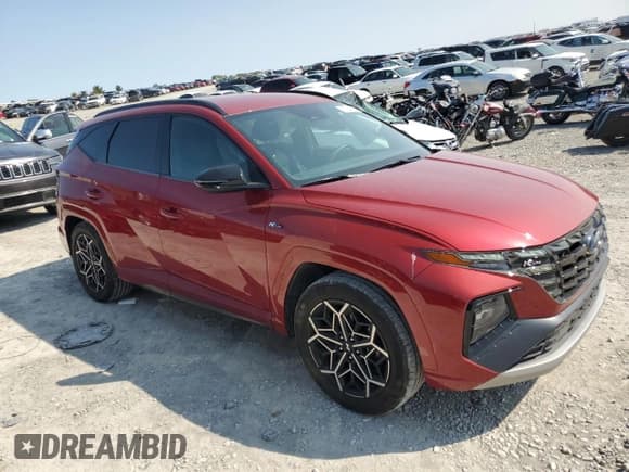 ✅ 2022 Hyundai Tucson N Line • VIN: KM8JF3AE4NU088612 • Lot: 70704614. Wystawiony na Copart z przebiegiem 28 068 mil. Bezpłatny archiwum sprzedaży aukcyjnych z USA i szczegółowy raport historii pojazdu na DreamBid. Zdjęcie 4.