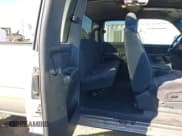 ✅ 2001 Chevrolet Silverado 2500HD LS • VIN: 1GCHK29G61E281556 • Лот: 42953227. Опубликован ранее на IAAI с пробегом 272 150 миль. Бесплатный доступ к архиву аукционных продаж из США и подробный отчёт об истории автомобиля на DreamBid. Изображение 8.