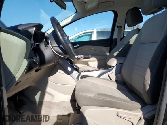 ✅ 2013 Ford C-Max SE • VIN: 1FADP5AU4DL517775 • Lot: 60773805. Wystawiony na Copart z przebiegiem 89 349 mil. Bezpłatny archiwum sprzedaży aukcyjnych z USA i szczegółowy raport historii pojazdu na DreamBid. Zdjęcie 7.