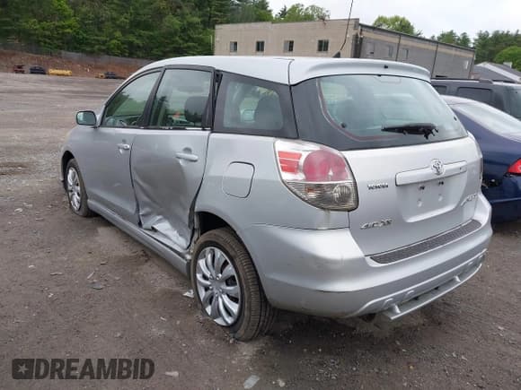 ✅ 2005 Toyota Matrix STD • VIN: 2T1LR32E55C333403 • Lot: 42273681. Listed on IAAI with 192,407 mi. Free auction sales archive from the USA and detailed vehicle history report at DreamBid. Image 3.