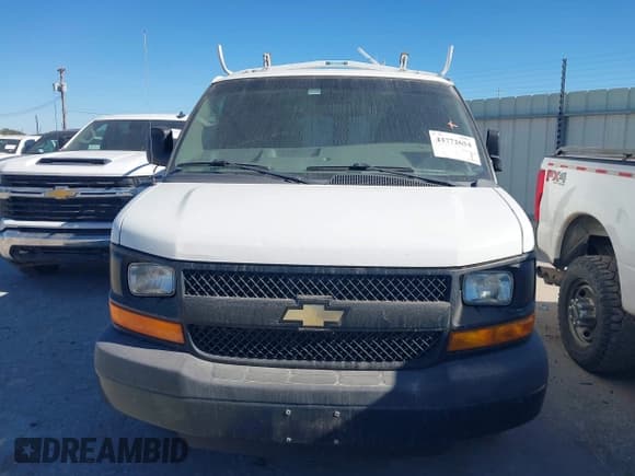 ✅ 2014 Chevrolet Express Cargo • VIN: 1GCWGFCA9E1140577 • Lot: 43772654. Wystawiony na IAAI z przebiegiem 260 902 mil. Bezpłatny archiwum sprzedaży aukcyjnych z USA i szczegółowy raport historii pojazdu na DreamBid. Zdjęcie 12.