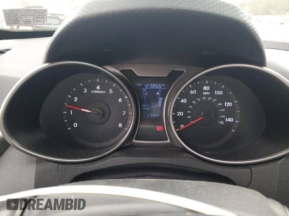 ✅ 2013 Hyundai Veloster RE:MIX • VIN: KMHTC6AD9DU104635 • Лот: 51168275. Размещён на Copart с пробегом 123 866 миль миль. Получите бесплатный доступ к архиву аукционных продаж из США и посмотрите подробный отчёт об истории автомобиля на DreamBid. Изображение 9.