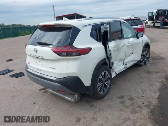 ✅ 2022 Nissan Rogue SV • VIN: JN8BT3BB1NW336863 • Лот: 42582806. Опубликован ранее на IAAI с пробегом 33 768 миль. Бесплатный доступ к архиву аукционных продаж из США и подробный отчёт об истории автомобиля на DreamBid. Изображение 4.