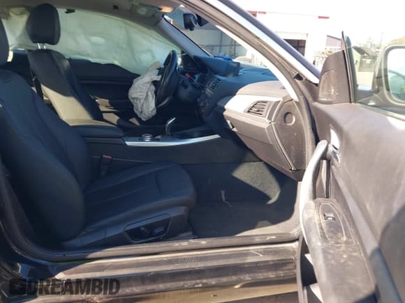 ✅ 2014 BMW 2 Series 228i • VIN: WBA1F5C59EVV99592 • Lot: 43673726. Listed on IAAI with 130,778 mi. Free auction sales archive from the USA and detailed vehicle history report at DreamBid. Image 5.