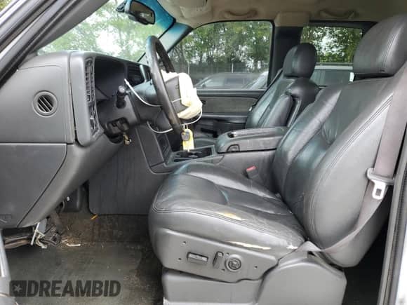 2003 Chevrolet Silverado 1500 LS с VIN 2GCEK19T231109183, выставлен на аукционе Copart как лот 66923774 с пробегом 226 516 миль миль и Списание • Salvage title. История ставок и продаж доступна на DreamBid. Изображение 7.