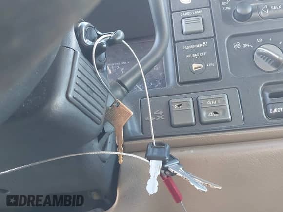 1997 Chevrolet Silverado 1500 with VIN 1GCEK19R8VE210203, listed as a IAAI auction lot 43584850 with 236,033 mi miles and . Bid and sale history available at DreamBid. Image 11.