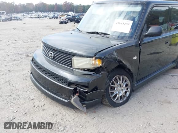 ✅ 2005 Scion xB • VIN: JTLKT324X50170668 • Lot: 43645255. Wystawiony na IAAI z przebiegiem 258 947 mil. Bezpłatny archiwum sprzedaży aukcyjnych z USA i szczegółowy raport historii pojazdu na DreamBid. Zdjęcie 6.