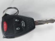 ✅ 2007 Jeep Commander Sport • VIN: 1J8HH48K37C635868 • Lot: 43396709. Wystawiony na IAAI z przebiegiem 211 054 mil. Bezpłatny archiwum sprzedaży aukcyjnych z USA i szczegółowy raport historii pojazdu na DreamBid. Zdjęcie 11.