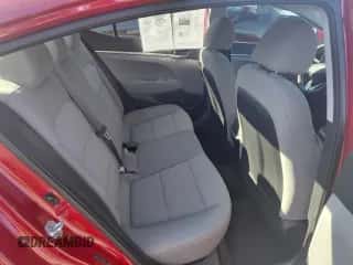 2019 Hyundai Elantra SE with VIN 5NPD74LF7KH483335, listed as a Copart auction lot 89655125 with 27,660 mi miles and Clean title. Bid and sale history available at DreamBid. Image 6.