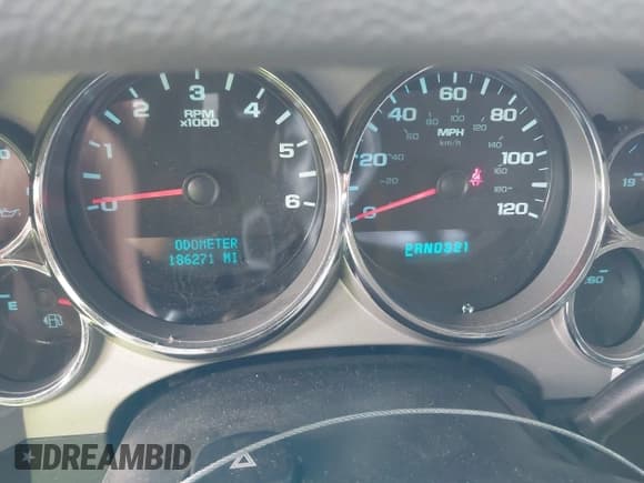 ✅ 2008 Chevrolet Silverado 2500HD Work Truck • VIN: 1GCHC29K08E144222 • Lot: 42519288. Wystawiony na IAAI z przebiegiem 186 271 mil. Bezpłatny archiwum sprzedaży aukcyjnych z USA i szczegółowy raport historii pojazdu na DreamBid. Zdjęcie 7.