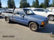 ✅ 1984 Toyota Pickup Deluxe • VIN: JT4RN56D9E0049611 • Лот: 81130305. Опубликован ранее на Copart с пробегом 289 435 миль. Бесплатный доступ к архиву аукционных продаж из США и подробный отчёт об истории автомобиля на DreamBid. Изображение 4.