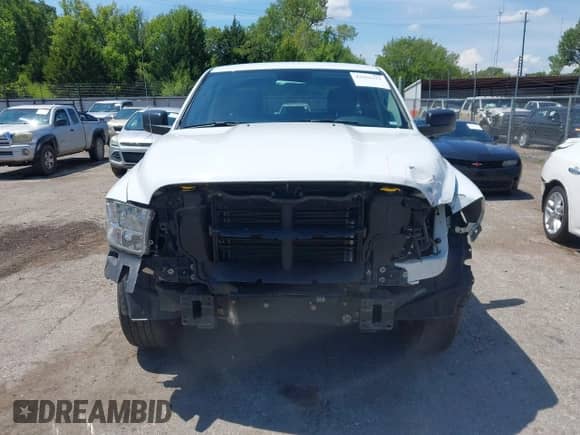 2024 Ram 1500 SLT z VIN 1C6RR7GG5RS157721, wystawiony jako IAAI lot #42962151 z przebiegiem 32 017 mil mil oraz . Historia ofert i sprzedaży dostępna na DreamBid. Obrazek 13.