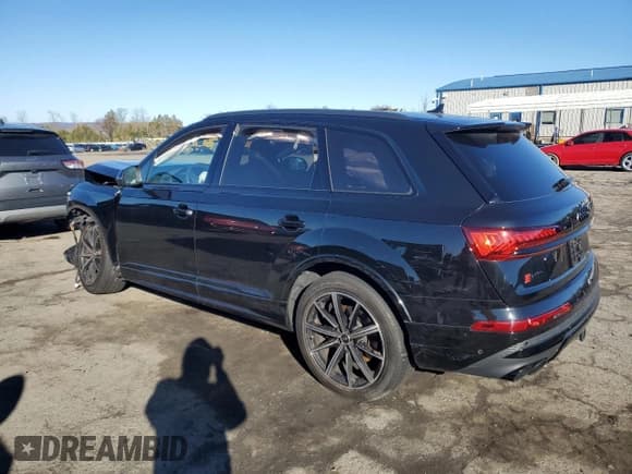 ✅ 2023 Audi SQ7 Premium Plus • VIN: WA1AWBF78PD003941 • Лот: 48415065. Опубликован ранее на Copart с пробегом Не указан. Бесплатный доступ к архиву аукционных продаж из США и подробный отчёт об истории автомобиля на DreamBid. Изображение 2.