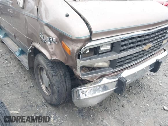 ✅ 1995 Chevrolet Chevy Van • VIN: 1GBEG25K8SF245639 • Лот: 41917862. Опубликован ранее на IAAI с пробегом 89 015 миль. Бесплатный доступ к архиву аукционных продаж из США и подробный отчёт об истории автомобиля на DreamBid. Изображение 6.