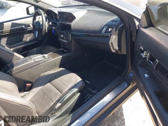 ✅ 2014 Mercedes-Benz E 350 • VIN: WDDKJ5KB8EF247908 • Lot: 41916727. Listed on IAAI with 179,762 mi. Free auction sales archive from the USA and detailed vehicle history report at DreamBid. Image 5.