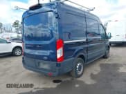 ✅ 2019 Ford Transit • VIN: 1FTYE1CM9KKA48967 • Lot: 41737039. Wystawiony na IAAI z przebiegiem 153 445 mil. Bezpłatny archiwum sprzedaży aukcyjnych z USA i szczegółowy raport historii pojazdu na DreamBid. Zdjęcie 4.