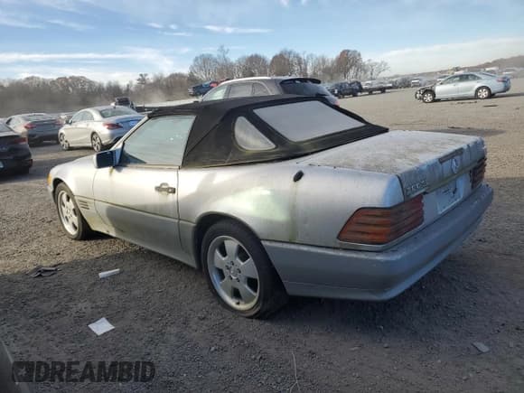 ✅ 1993 Mercedes-Benz SL • VIN: WDBFA61EXPF083012 • Лот: 80787774. Опубликован ранее на Copart с пробегом 176 074 миль. Бесплатный доступ к архиву аукционных продаж из США и подробный отчёт об истории автомобиля на DreamBid. Изображение 2.