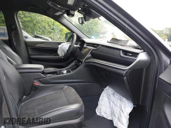 ✅ 2023 Jeep Grand Cherokee Laredo • VIN: 1C4RJKAG6P8828982 • Lot: 42251341. Listed on IAAI with 54,028 mi. Free auction sales archive from the USA and detailed vehicle history report at DreamBid. Image 5.