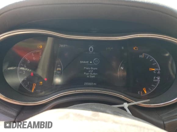 ✅ 2014 Jeep Grand Cherokee Summit • VIN: 1C4RJFJG2EC214092 • Lot: 70781765. Listed on Copart with 235,693 mi. Free auction sales archive from the USA and detailed vehicle history report at DreamBid. Image 9.