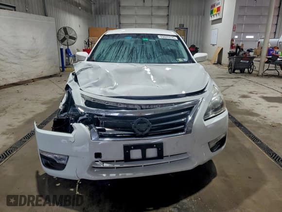 ✅ 2015 Nissan Altima 2.5 • VIN: 1N4AL3AP3FN910008 • Лот: 93605235. Опубликован ранее на Copart с пробегом 145 975 миль. Бесплатный доступ к архиву аукционных продаж из США и подробный отчёт об истории автомобиля на DreamBid. Изображение 5.