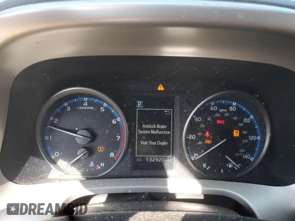 ✅ 2017 Toyota RAV4 LE • VIN: 2T3BFREV4HW571627 • Lot: 84623655. Listed on Copart with 132,920 mi. Free auction sales archive from the USA and detailed vehicle history report at DreamBid. Image 9.