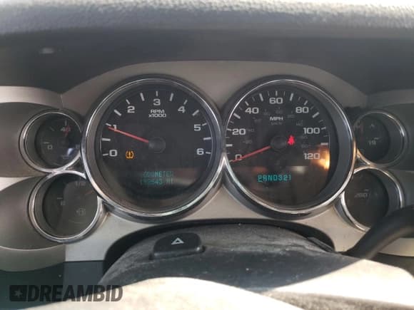 ✅ 2007 Chevrolet Silverado 1500 1LT • VIN: 3GCEC13C37G523088 • Lot: 71280514. Listed on Copart with 192,543 mi. Free auction sales archive from the USA and detailed vehicle history report at DreamBid. Image 9.