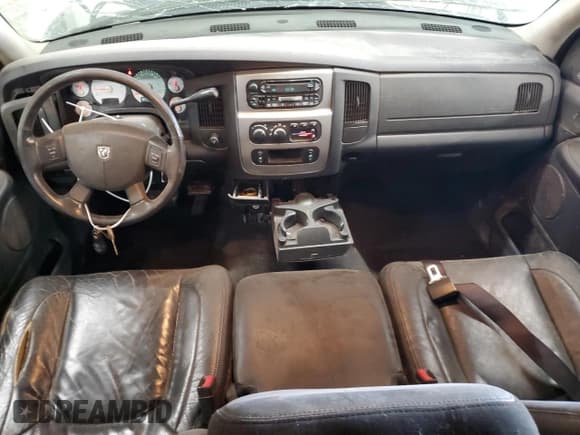 ✅ 2004 Dodge 2500 ST • VIN: 3D7KA28D24G281010 • Lot: 77801814. Wystawiony na Copart z przebiegiem Nie podano. Bezpłatny archiwum sprzedaży aukcyjnych z USA i szczegółowy raport historii pojazdu na DreamBid. Zdjęcie 8.