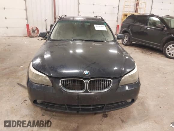 ✅ 2006 BMW 5 Series 530xi • VIN: WBANN73516CN02933 • Lot: 43717903. Wystawiony na IAAI z przebiegiem 141 653 mil. Bezpłatny archiwum sprzedaży aukcyjnych z USA i szczegółowy raport historii pojazdu na DreamBid. Zdjęcie 6.