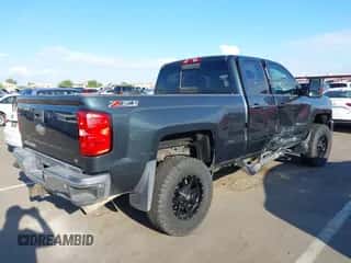 2017 Chevrolet Silverado 2500HD LT с VIN 1GC2KVEG5HZ180122, выставлен на аукционе IAAI как лот 43302524 с пробегом 113 073 миль миль и . История ставок и продаж доступна на DreamBid. Изображение 4.