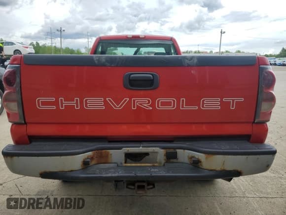 ✅ 2005 Chevrolet Silverado 2500HD Work Truck • VIN: 1GCHC24U05E327995 • Лот: 56559555. Опубликован ранее на Copart с пробегом 244 076 миль. Бесплатный доступ к архиву аукционных продаж из США и подробный отчёт об истории автомобиля на DreamBid. Изображение 6.