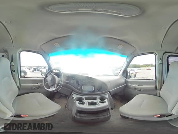 ✅ 2005 Ford Econoline Cargo • VIN: 1FTNE24L15HA25022 • Lot: 84169975. Wystawiony na Copart z przebiegiem 192 720 mil. Bezpłatny archiwum sprzedaży aukcyjnych z USA i szczegółowy raport historii pojazdu na DreamBid. Zdjęcie 16.