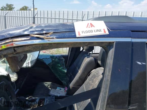 2018 Jeep Grand Cherokee Limited z VIN 1C4RJEBG1JC339989, wystawiony jako IAAI lot #42970851 z przebiegiem 110 093 mil mil oraz . Historia ofert i sprzedaży dostępna na DreamBid. Obrazek 6.